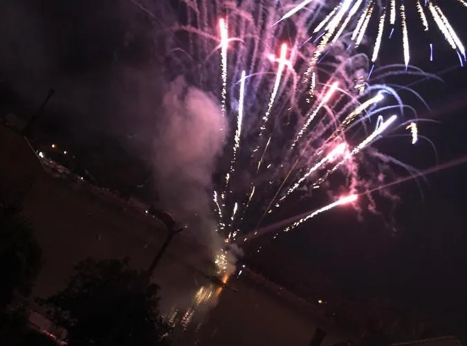 Le Temps D Pause Classe 4 Etoiles En Hyper Centre, Gare Immediate Et Acces Grand Bassin Apartman Castelnaudary